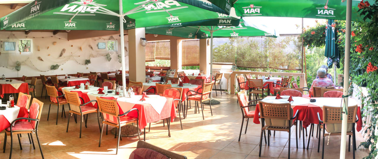 Restaurant terrace Hotel Tony
