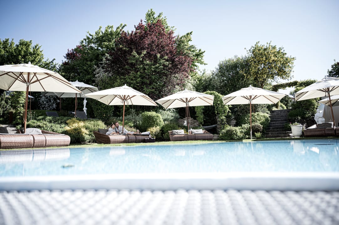Pool Bergergut - Das Genießerhotel für Paare