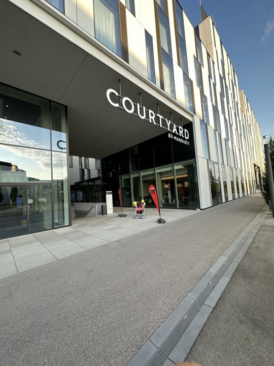 Außenansicht Courtyard Munich Garching