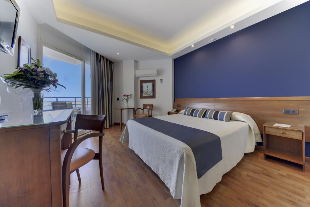 Zimmer Hotel Puertobahia & Spa