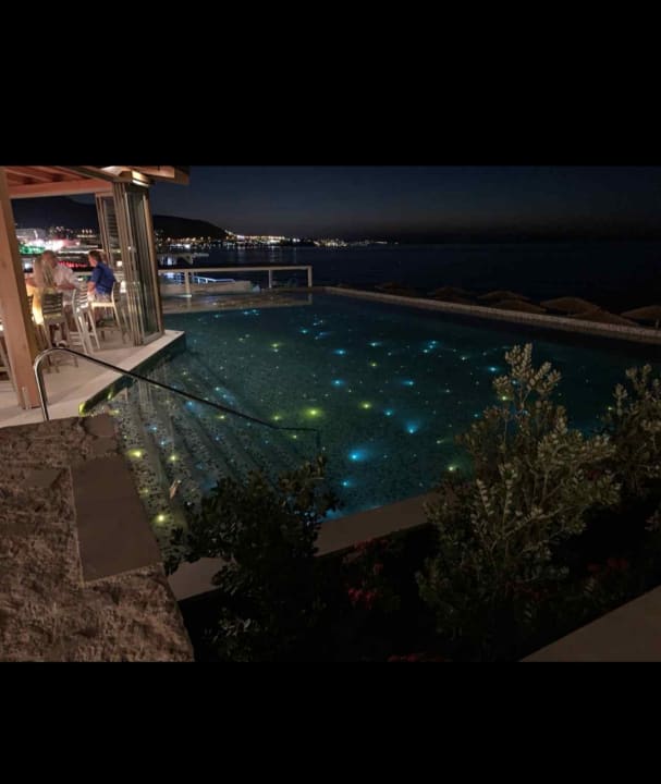 Pool Cactus Mare - Adults only