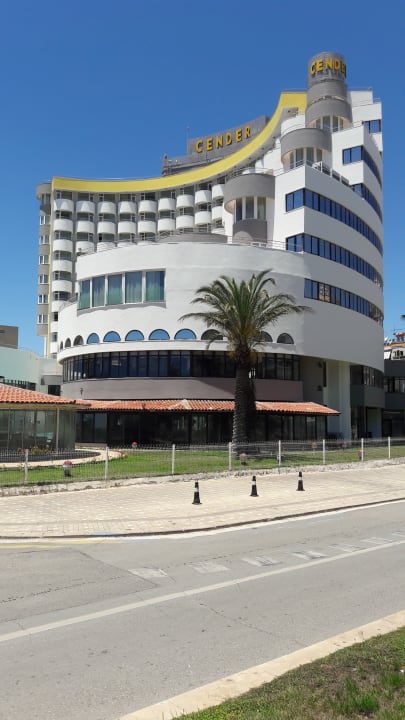 Außenansicht Hotel Cender