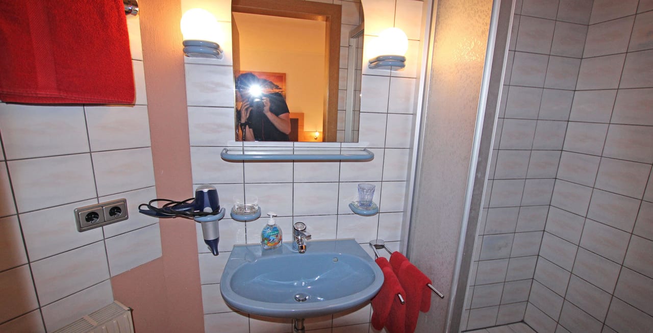 Badezimmer Appartement Sonnenspitze Apartments Haus am Römerweg