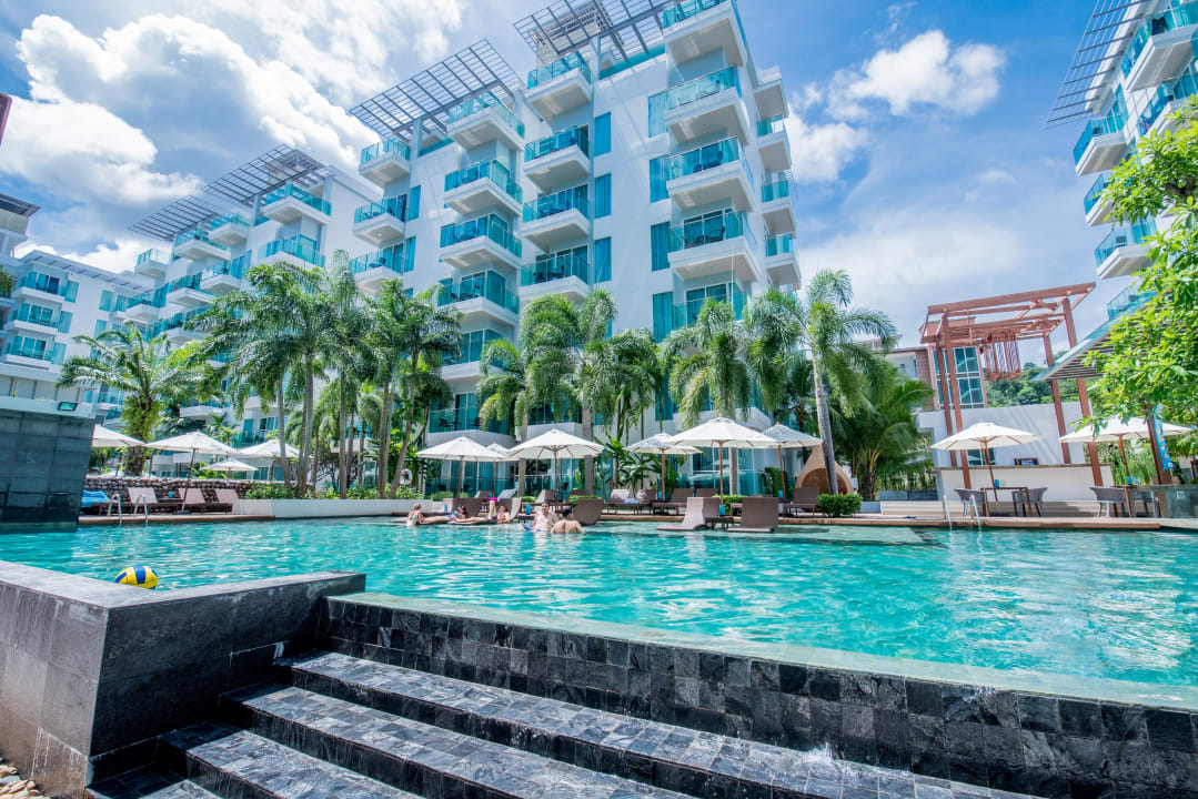 Pool Fishermen's Harbour Urban Resort