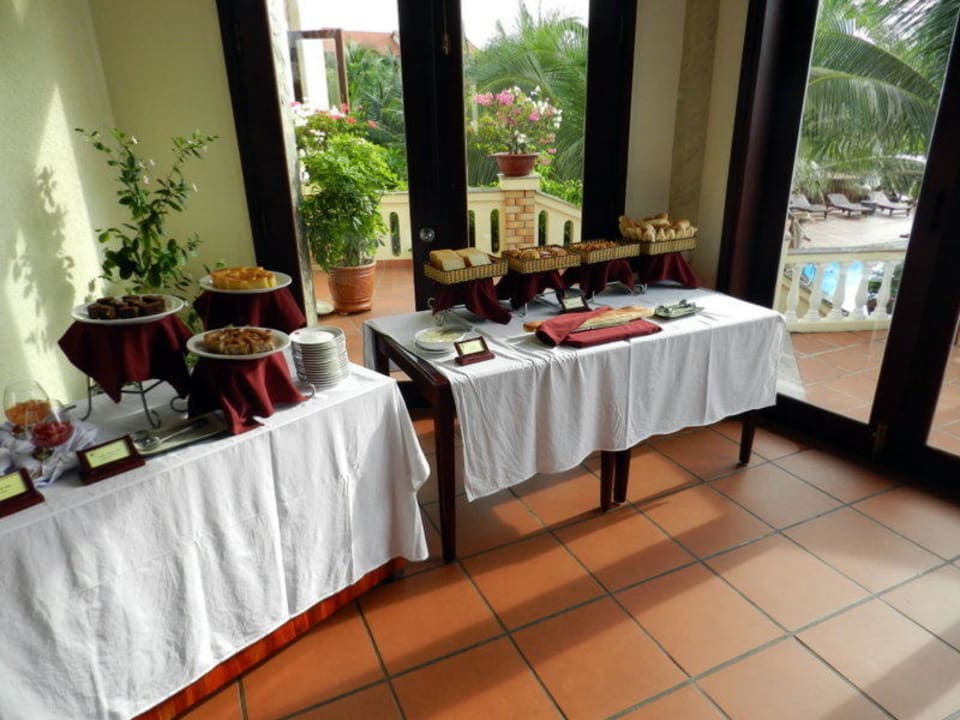 Büffet Hotel Golden Coast Resort & Spa