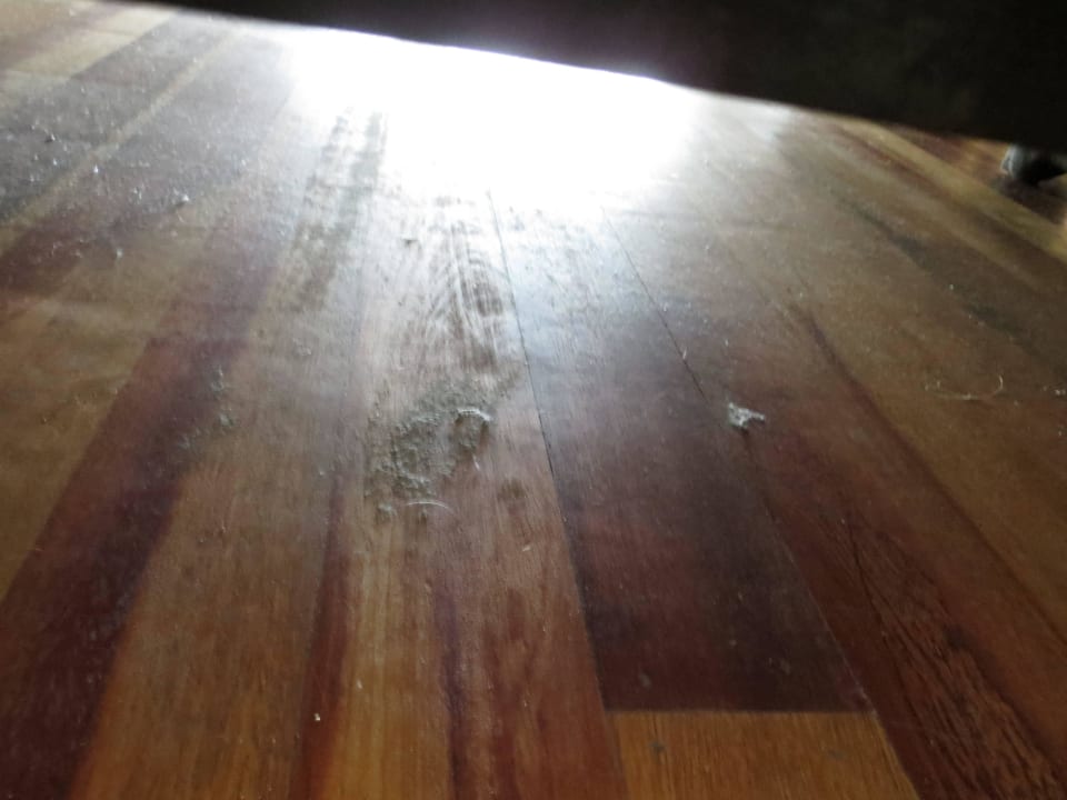 So sieht es unter dem Bett der Wasservilla aus Adaaran Select Hudhuran Fushi - Premium All Inclusive