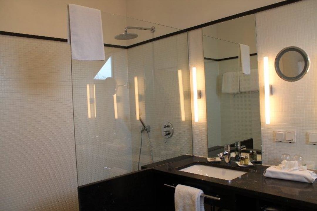 Suite Marianne - Dusche im 2. Stock Hotel Gerbermühle