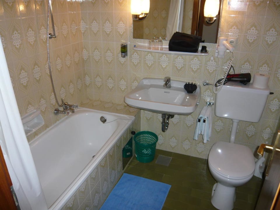 Badezimmer moser - HOCHKÖNIG Genuss Wirtshaus Hotel