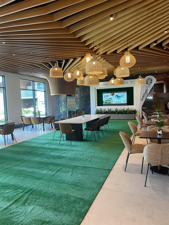 Gastro Jacaranda Luxury Resort