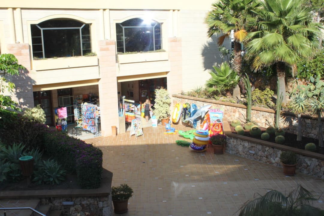 Der Hotel-Supermarkt Zafiro Mallorca