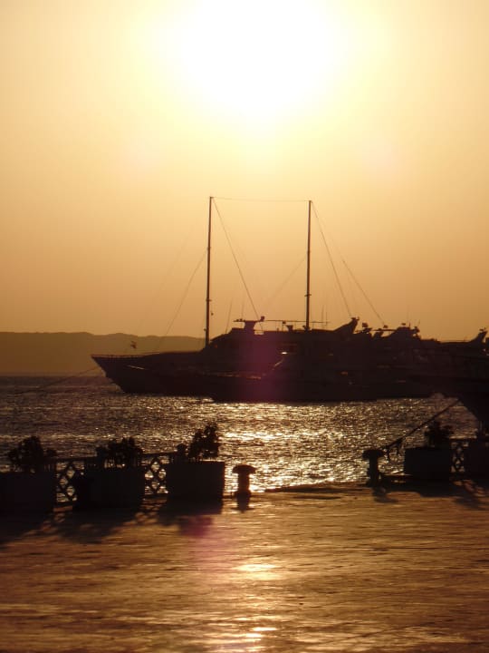 Schöner Sonnenaufgang  The Grand Hotel Hurghada