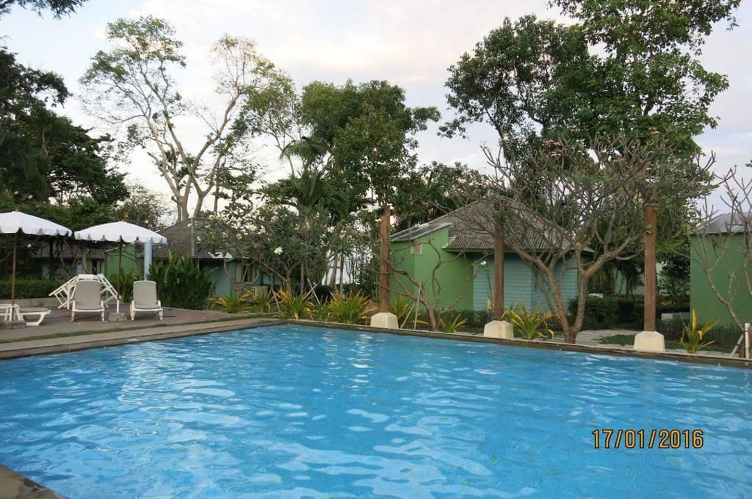 Bungalow Pool Sai Kaew Beach Resort