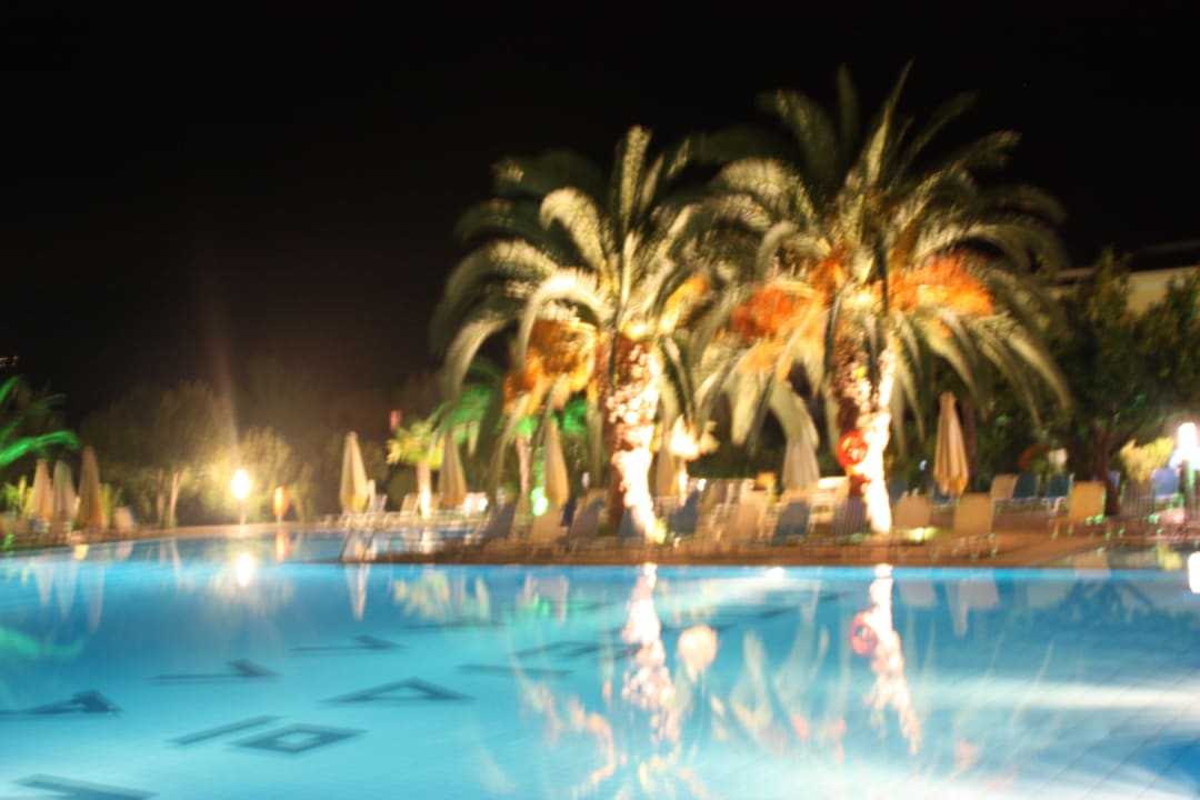 Bei Nacht alltoura Club Hotel Poseidon Palace