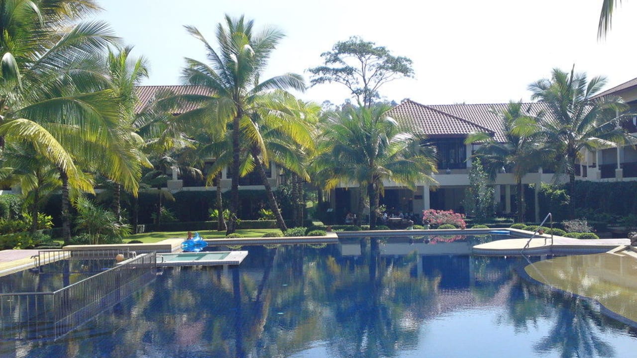 Pool The Briza Beach Resort Khaolak