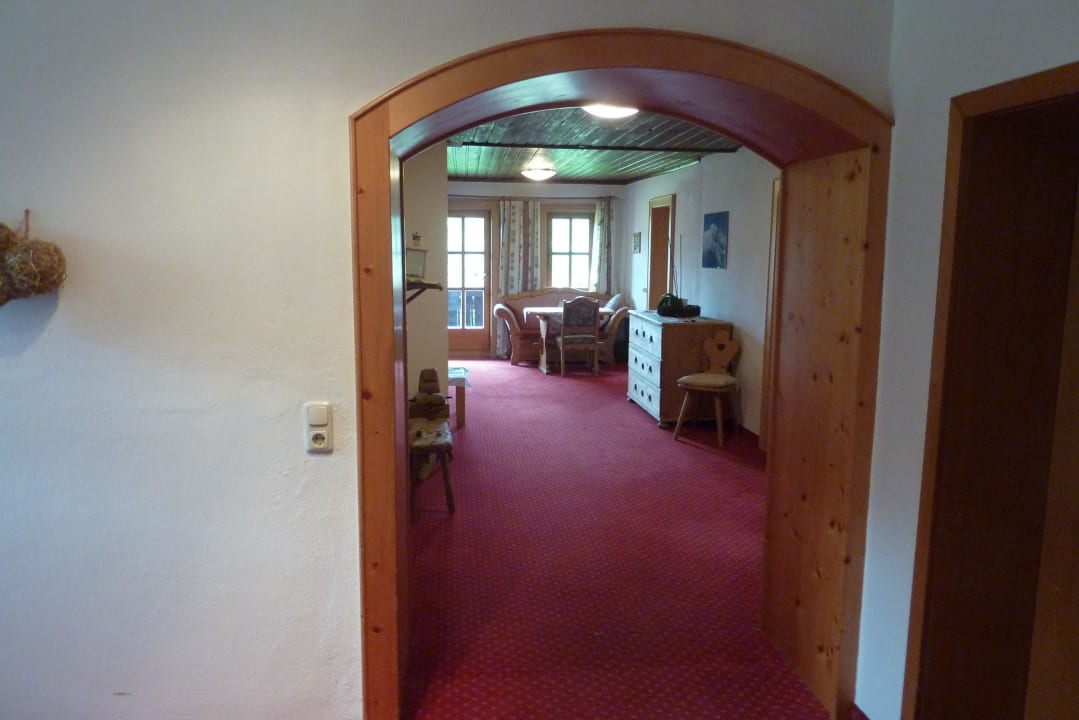 Flur zum Balkon öffentlich Hotel Chalets Grosslehen