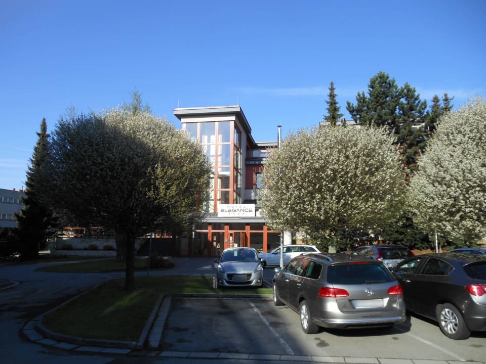 Außenansicht Hotel Elegance
