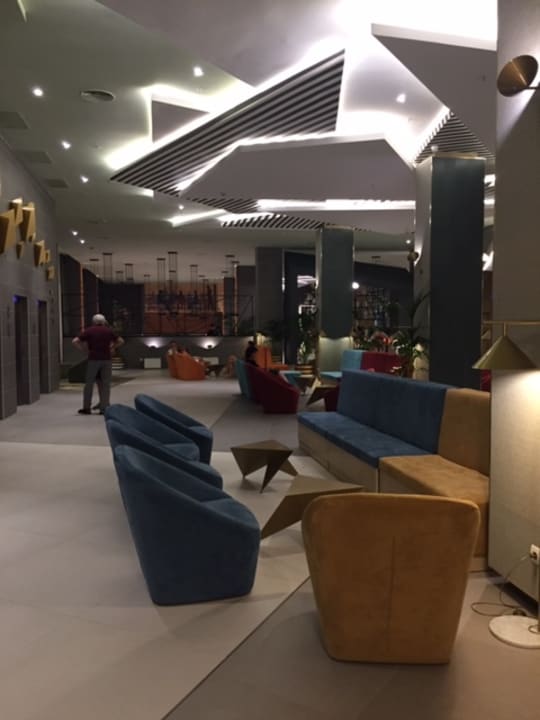 Lobby Hotel Riu Playa Park