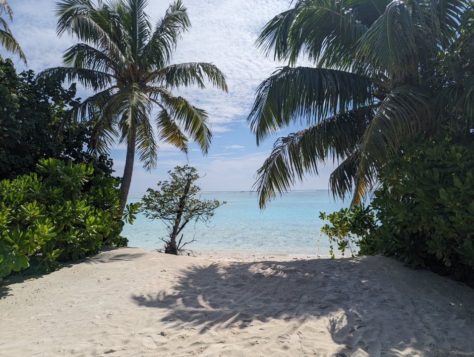 Strand Innahura Maldives Resort