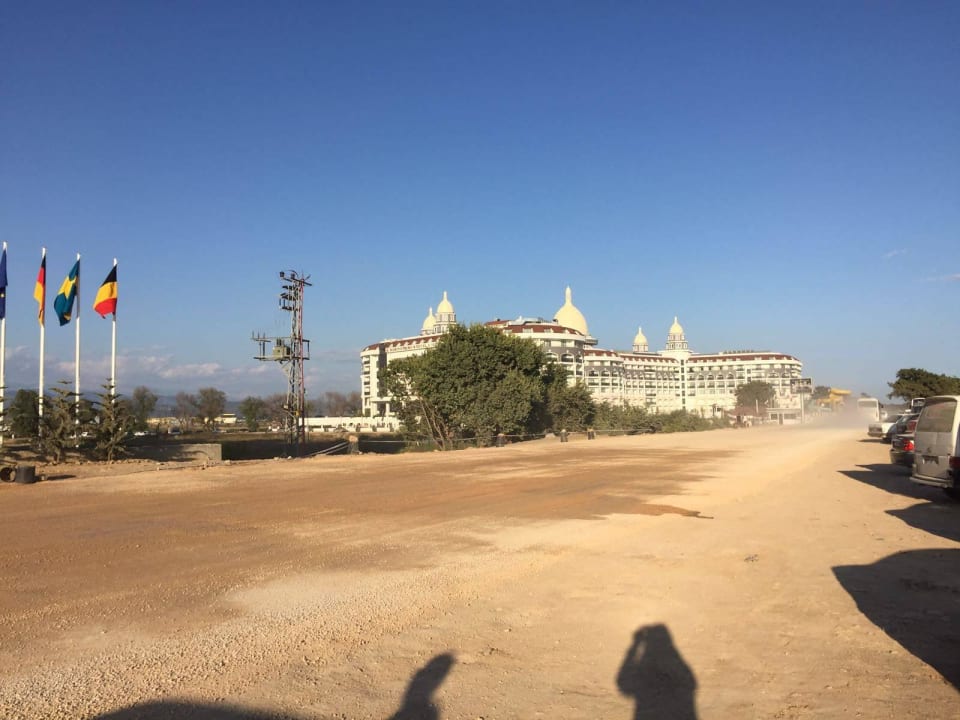 Ausblick vom Hoteleingang J'adore Deluxe Hotel & Spa