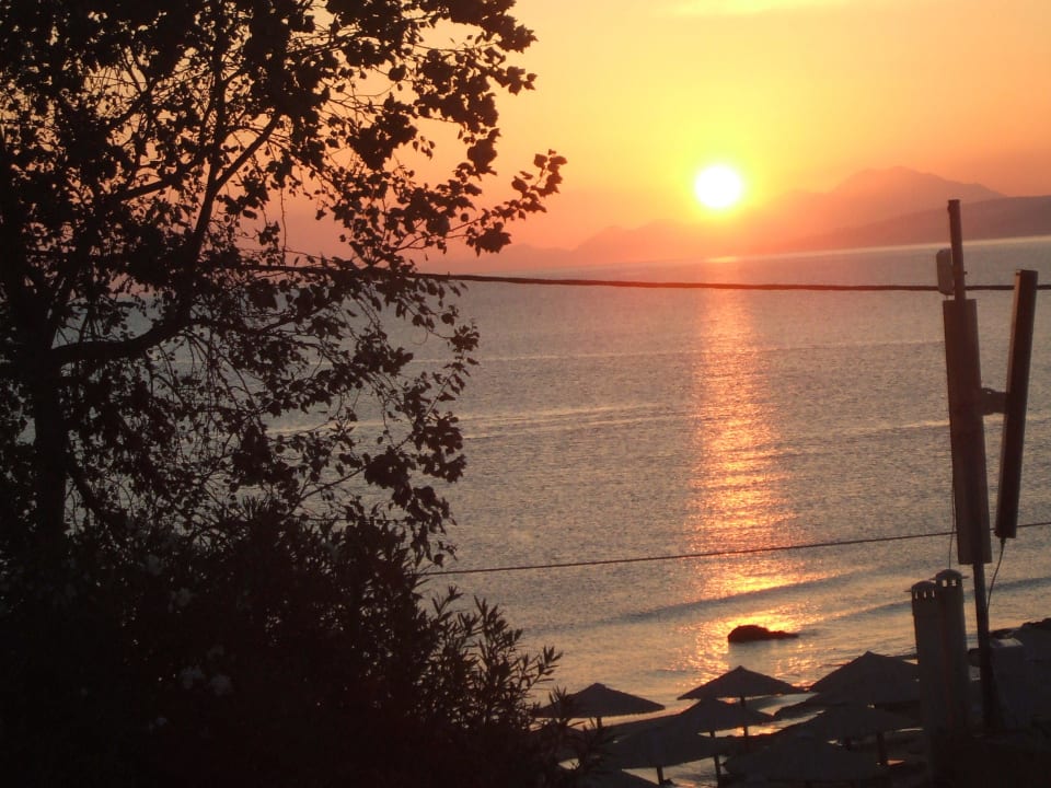 Herrlicher Sonnenaufgang vom Zimmer aus gesehen Hotel Corissia Princess