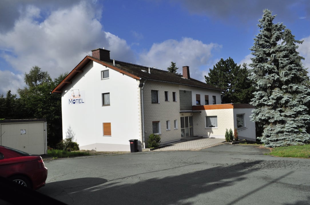 Nebengebäude Meister Bär Hotel Frankenwald