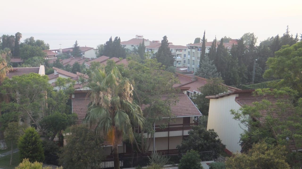 Ausblick von der Terrasse auf die Anlage Horus Paradise Luxury Resort & Club