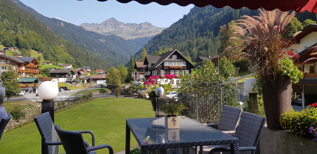 Ausblick Hotel Bergkristall Montafon