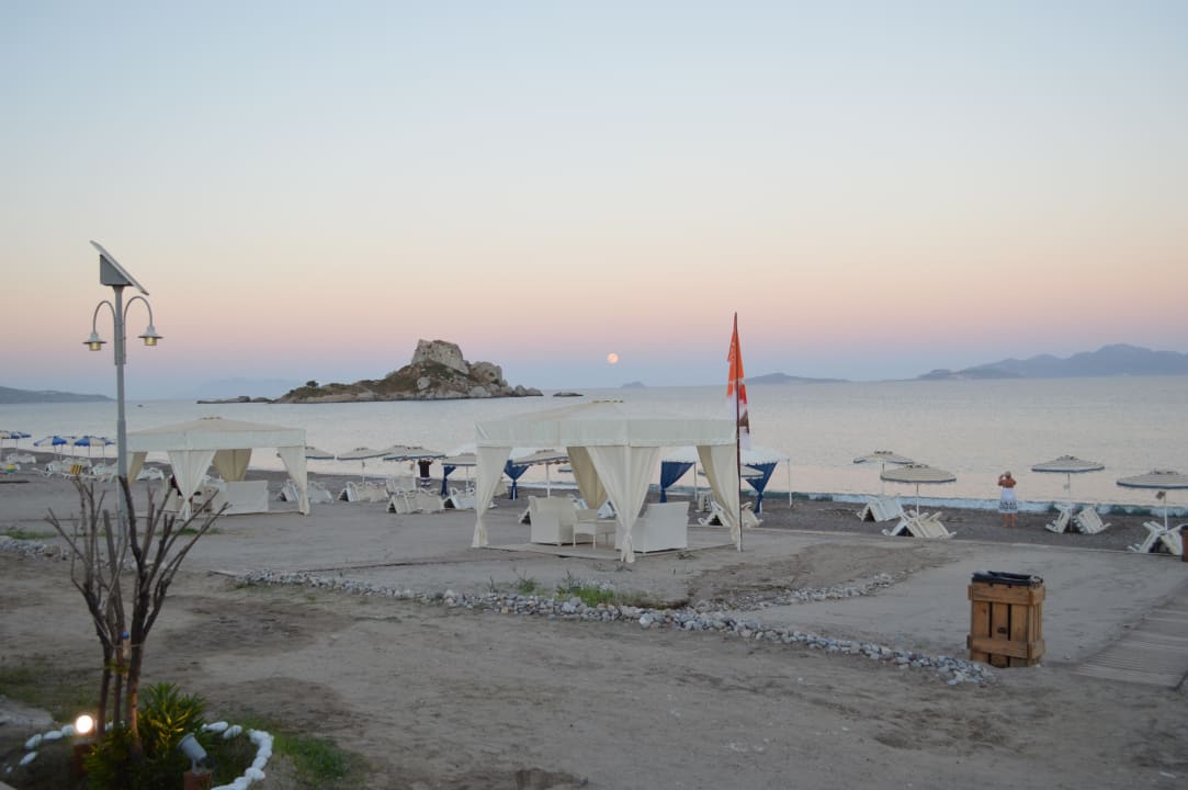 Ausblick Sacallis INN Beach Hotel