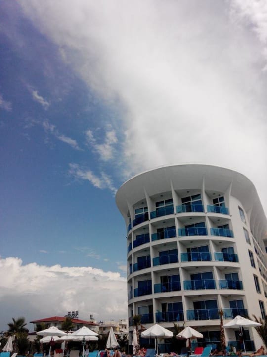 Rückwärtige Ansicht mit Pool Sultan of Dreams Hotel & Spa