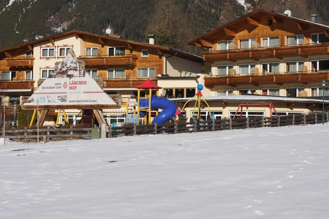 Außenansicht Familotel Lärchenhof