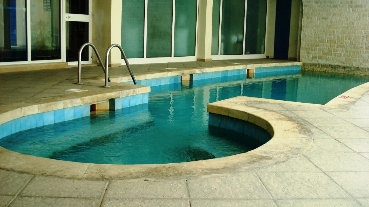 Piscine couverte Ruspina Beach Resort