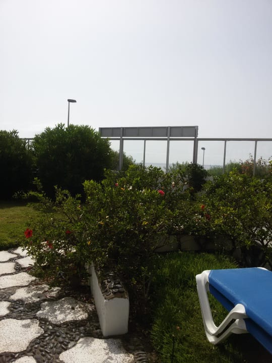 Blick Richtung Meer  Sahara Beach Club