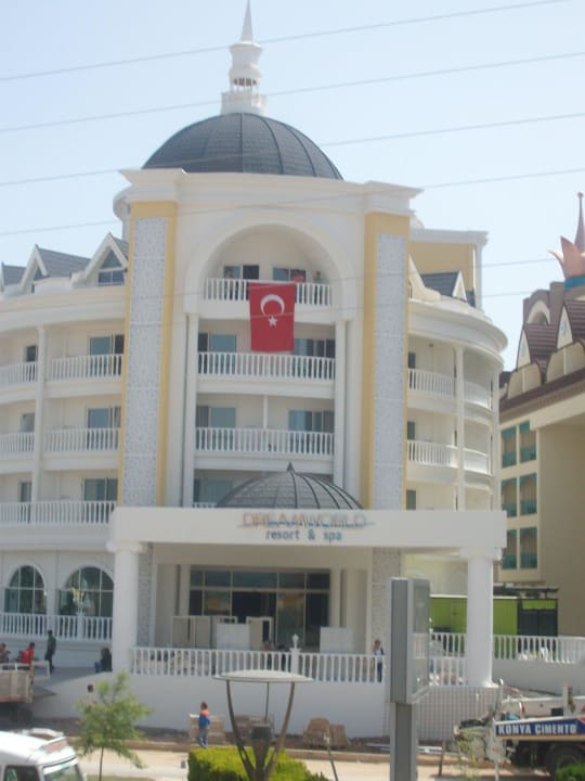 Front mit Eingangsbereich Dream World Resort & Spa