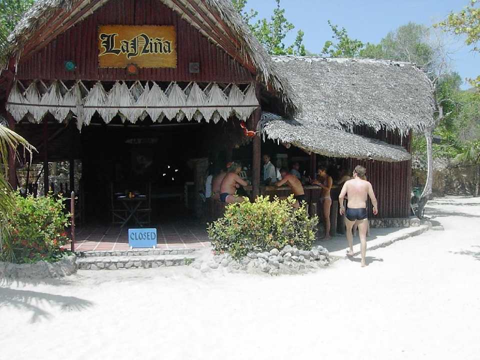 Beachbar an der Play Esmeralda Sol Rio De Luna y Mares