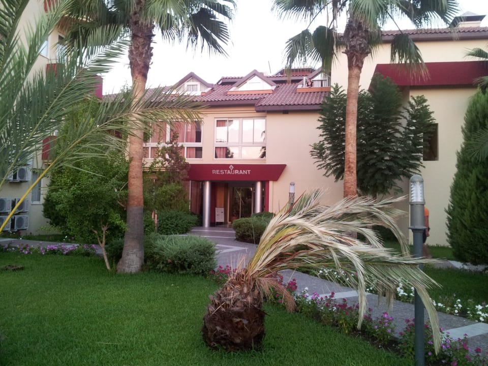 Restauranteingang 1 von 2 Hotel Orfeus Park