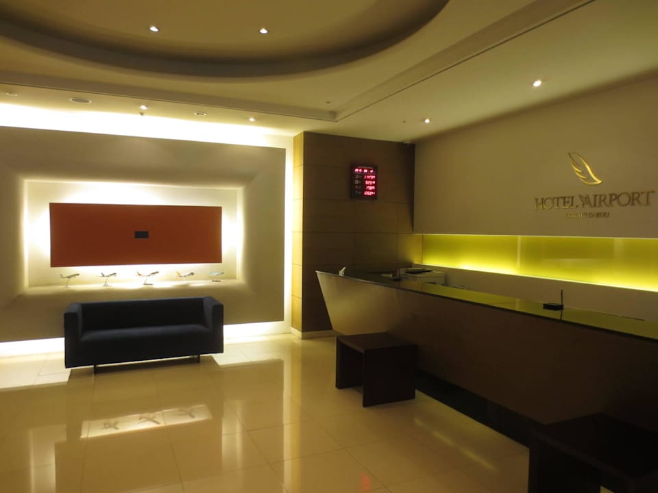 Rezeption Hotel Airport