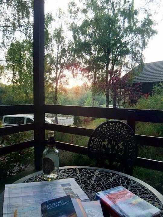 Terrasse, Blick zum See Tullochwood Lodges