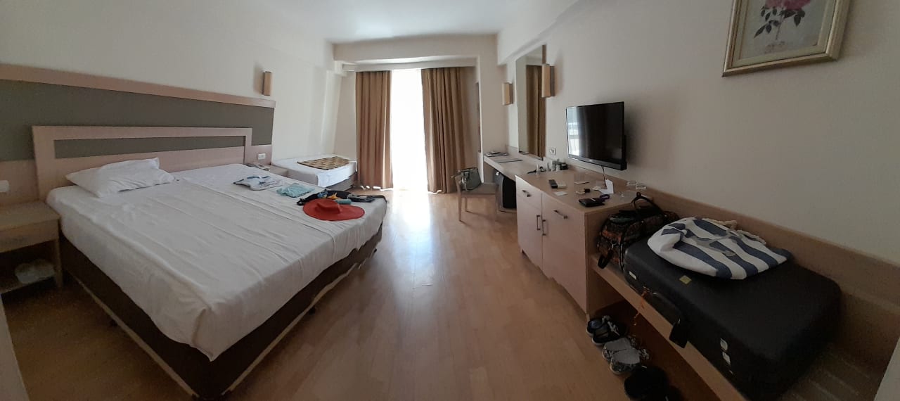 Zimmer Side Breeze Hotel