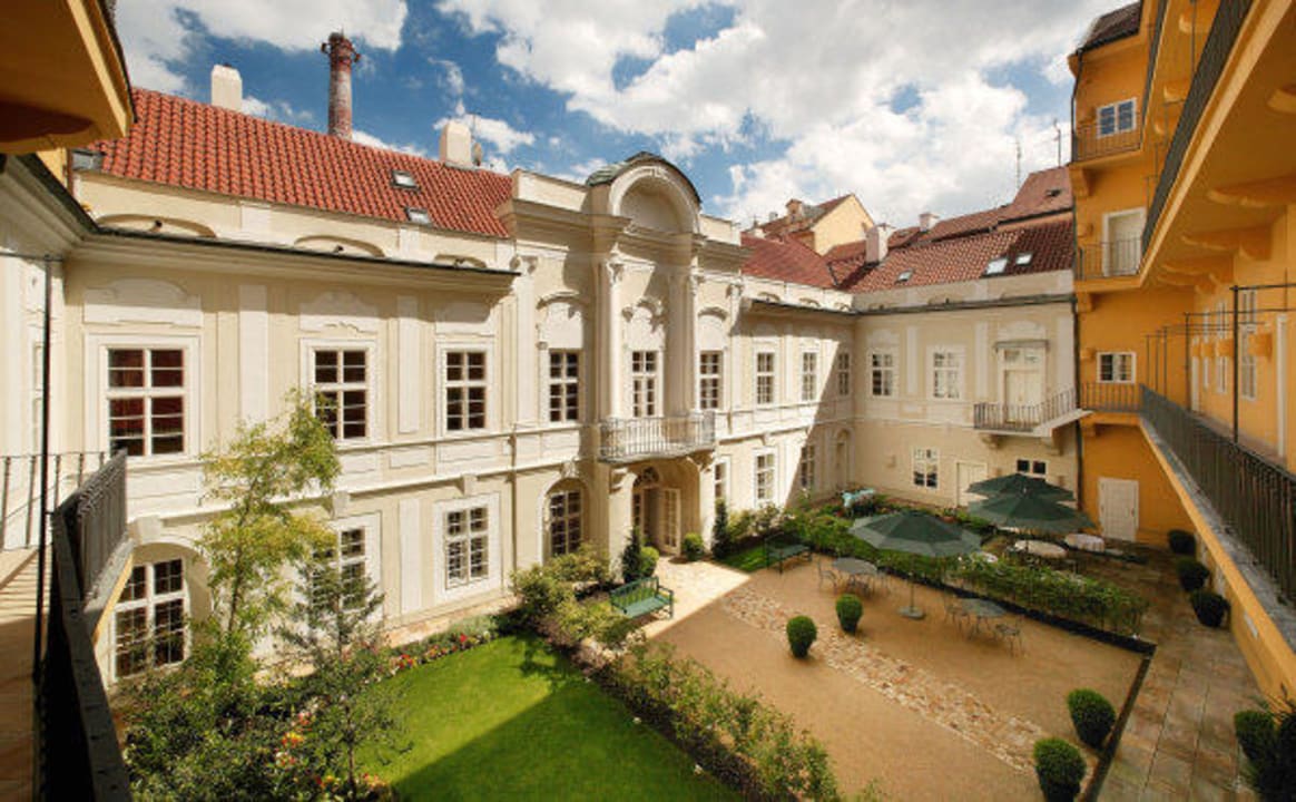 Mamaison Suite Hotel Pachtuv Palace Prague The Mozart Prague - Preferred Hotels & Resorts