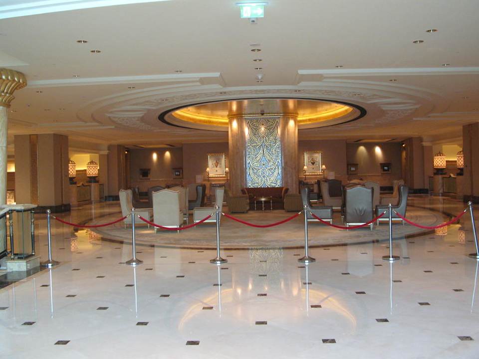 Phantastischer Eingang Emirates Palace Mandarin Oriental