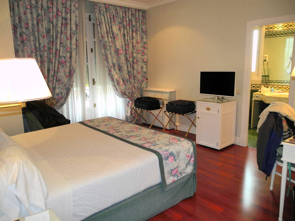 Camera lato torretta 5° piano Hotel Atlantico