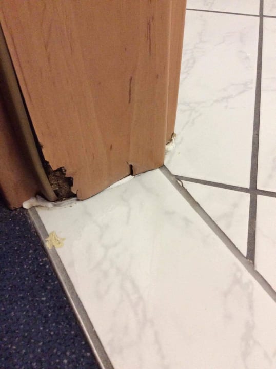 Badezimmertür im 4* plus Hotel Hotel Königshof