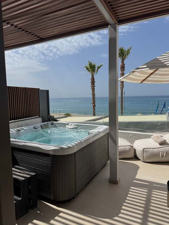 Zimmer Ikones Seafront Luxury Suites