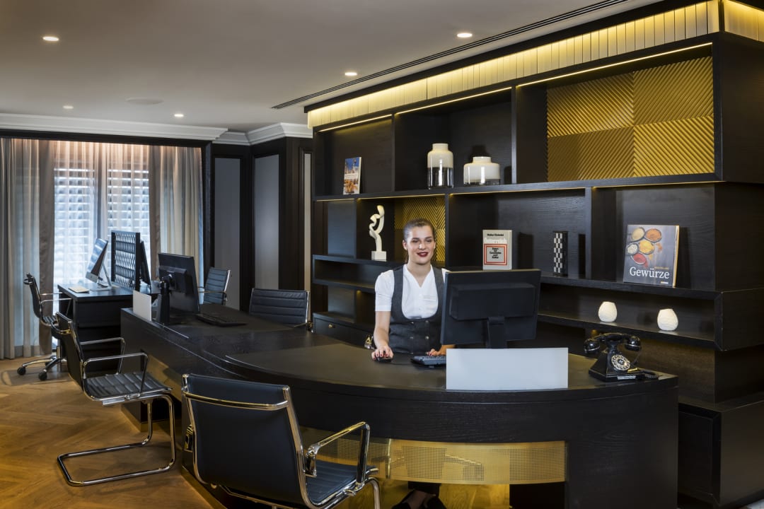 Lobby Hilton Vienna Plaza