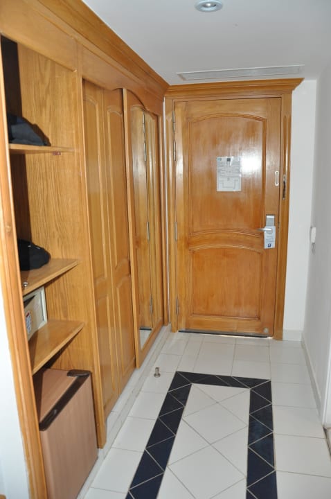 Eingang mit Schrank Desert Rose