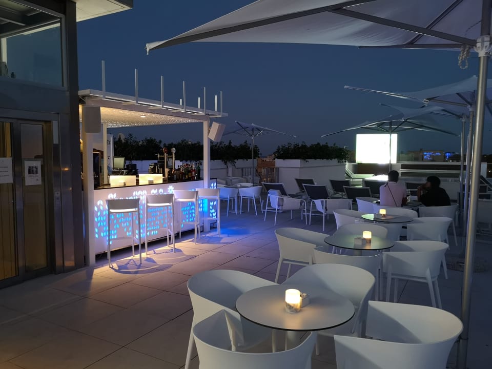 Pool Hotel The Sky - Adults only