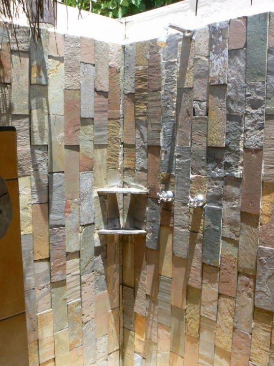 Freiluftdusche Filitheyo Island Resort