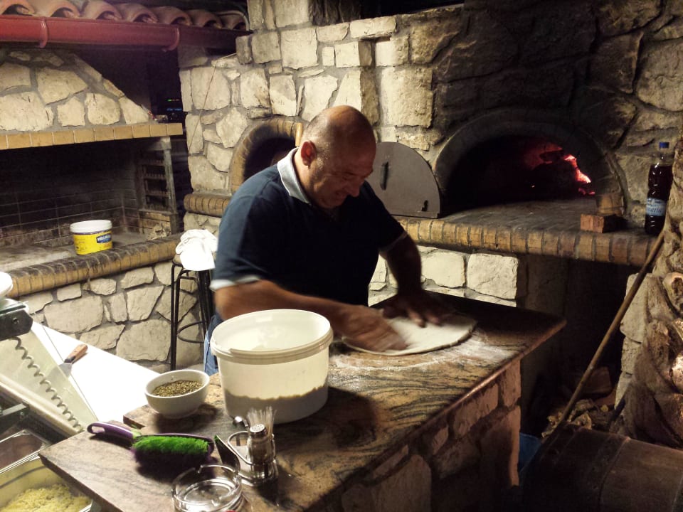 Alex  Hotel Prince of Lillies