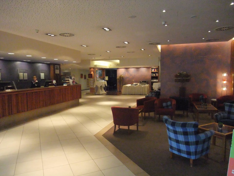 Aufgeräumt Mercure Hotel Saarbrücken City