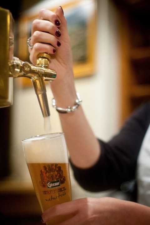 Bierkultur - viele offenen Biere vom Fass Hotel Gasthof Mitteregger